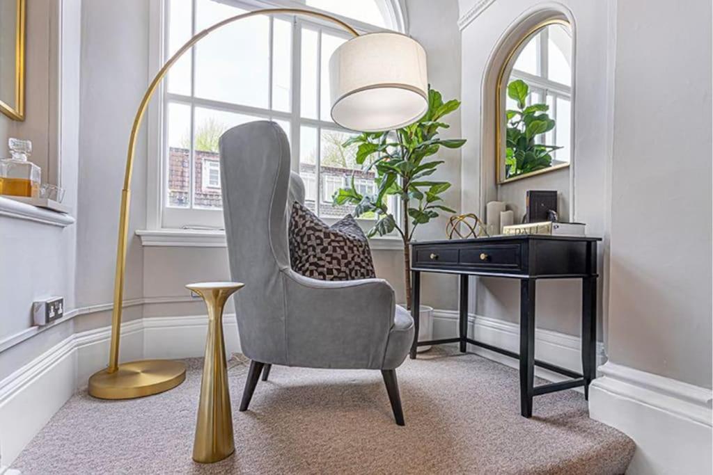 Stylish Hyde Park Home By Tube Stations With Elevator لندن المظهر الخارجي الصورة